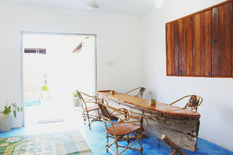 Others 5, Why Not Villas, Kusini
