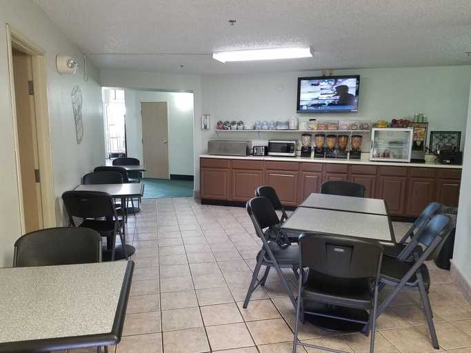 Others 5, Simple Rewards Inn, Texas