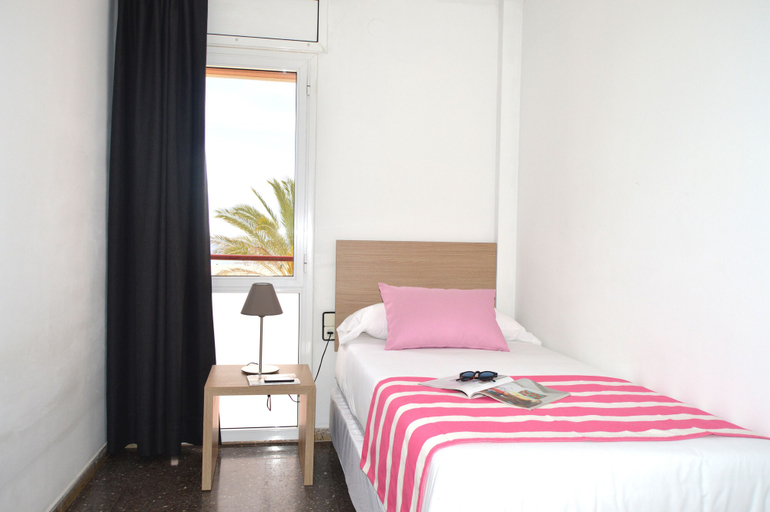 Bedroom 3, Pierre & Vacances Comarruga, Tarragona