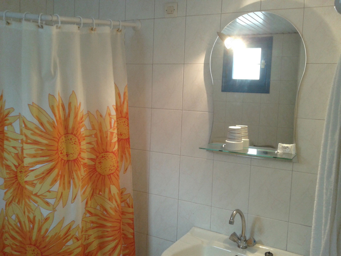 Bathroom 4, Creta Sun Hotel Studios, Crete