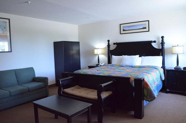 Bedroom 4, Knights Inn Quincy, Grant