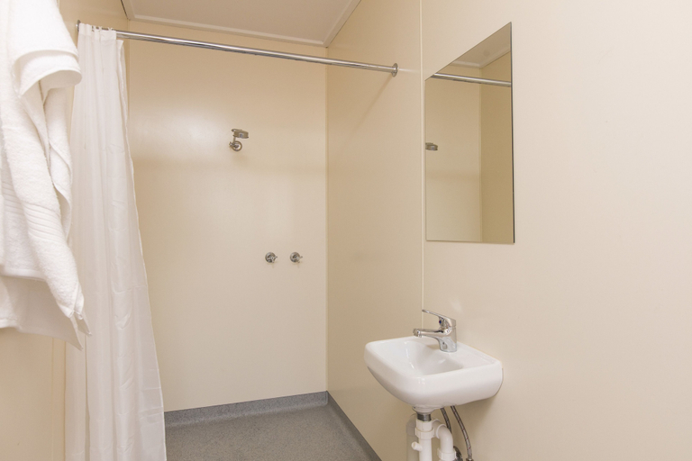 Bathroom 5, Mungo Shearers' Quarters, Balranald