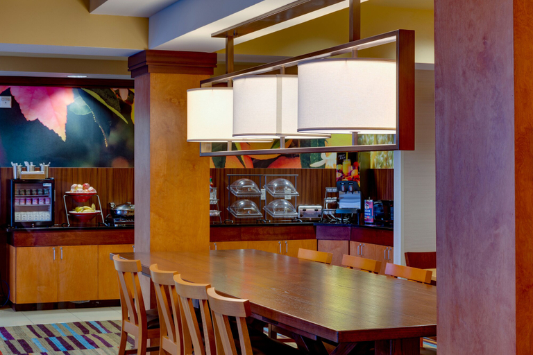 Food & Drinks 4, Fairfield by Marriott Inn & Suites Melbourne West/Palm Bay, Brevard