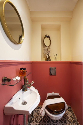 Bathroom 5, The Elliot - Adults only
