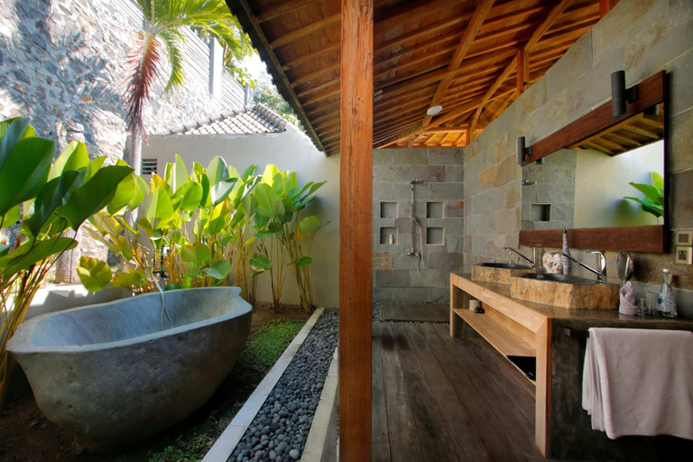 Bathroom 4, Palatial Wooden Villa, 4br, Lovina, Buleleng