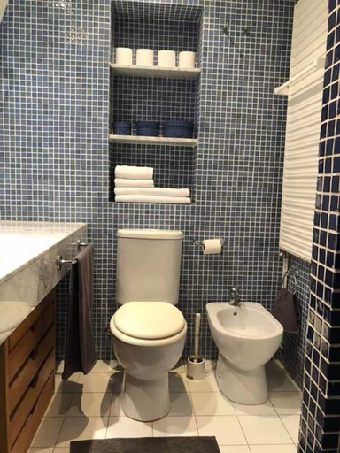 Bathroom 4, Casa Tubau, Girona