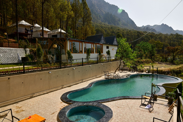 Sport & Beauty 2, Paradise Pool Resort, Nainital