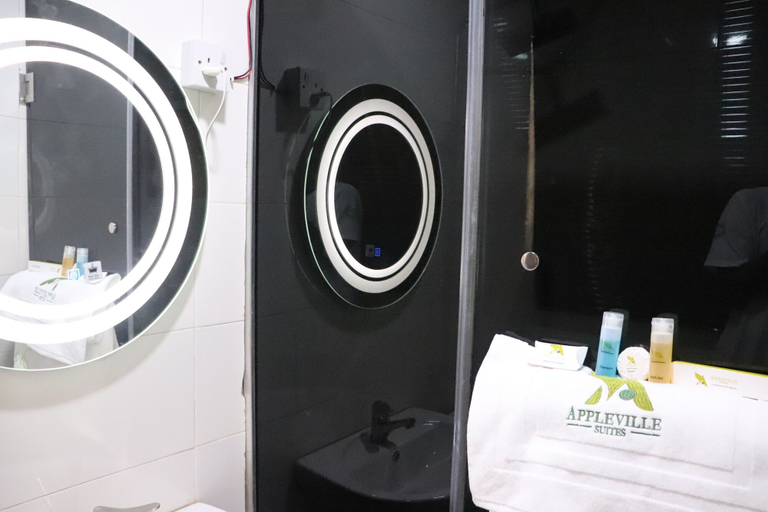 Bathroom 3, Appleville Suites, Ikeja