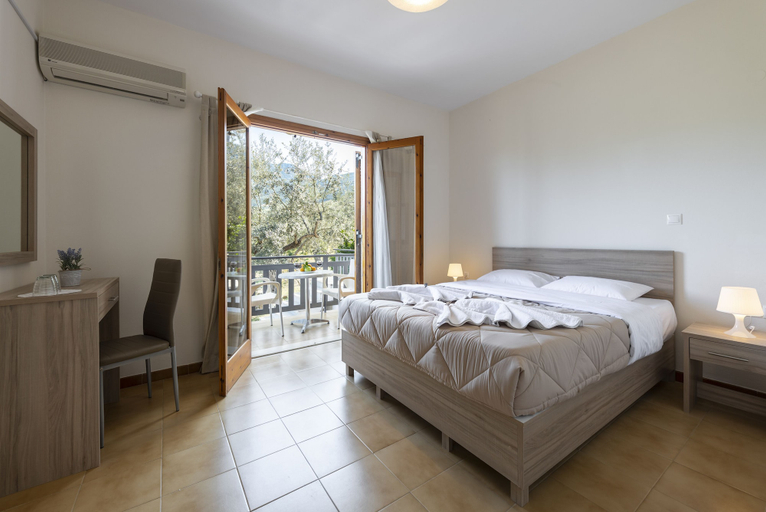 Bedroom 3, Maria Apartments, Peloponnese