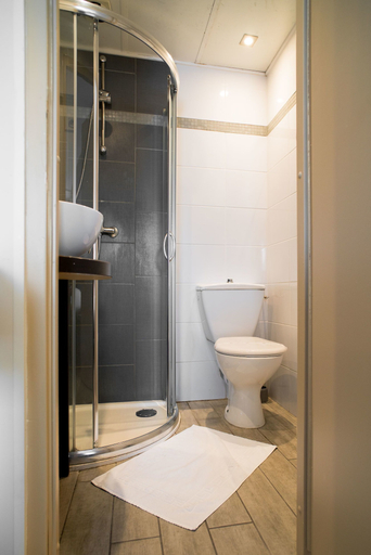 Bathroom 3, Top Motel, Bouches-du-Rhône