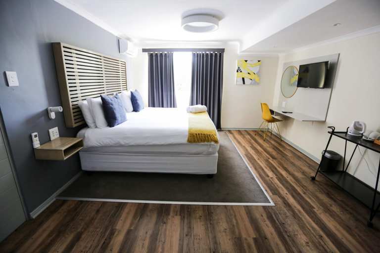 Bedroom 4, The New National Lodge & Conference, City of Cape Town