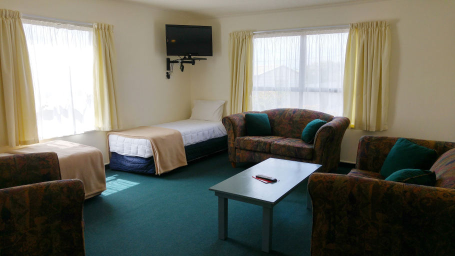 Others 5, Motel Hobson's Choice, Kaipara