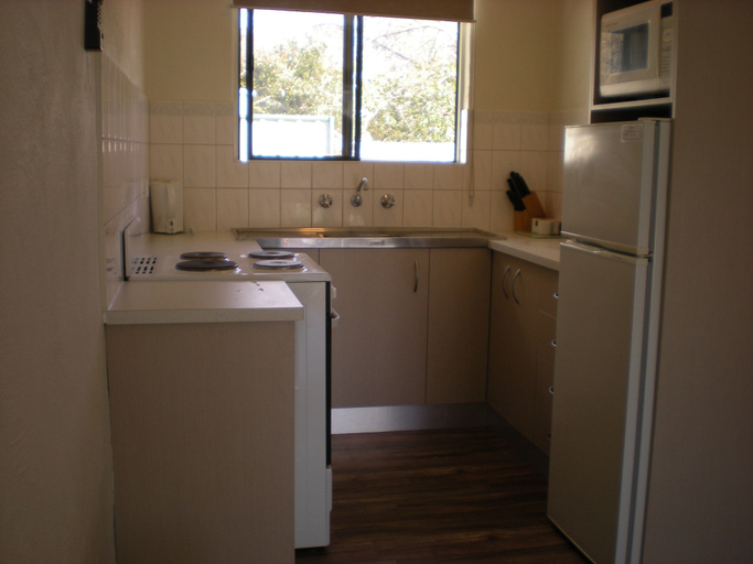Others 5, Willow Dene, Alpine - East