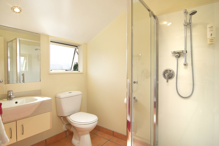 Bathroom 3, Apollo Motel Christchurch, Christchurch