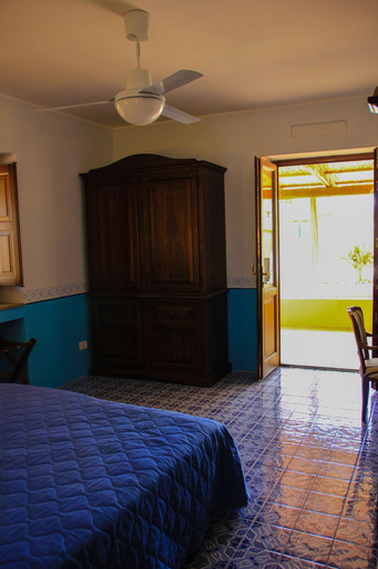 Bedroom 3, Hotel Arcangelo - Salina, Messina
