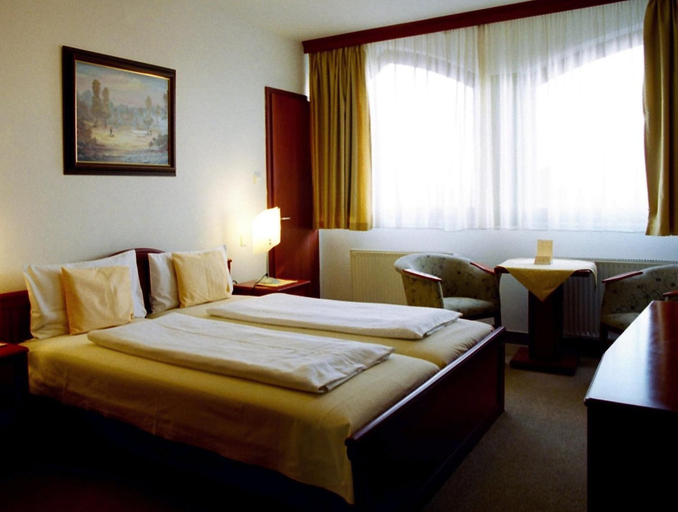 Bedroom 3, Sándor Hotel, Pécs