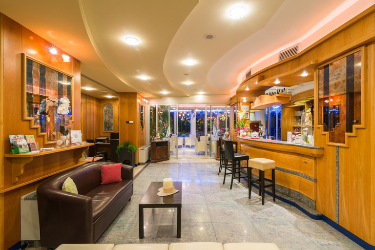 Food & Drinks 5, Ambassador Suite Hotel, Trento