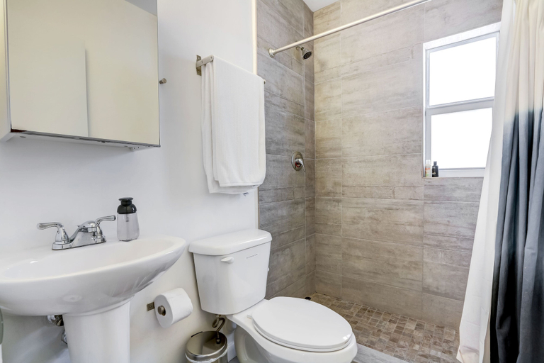 Bathroom, Cottages El Portal, Miami-Dade