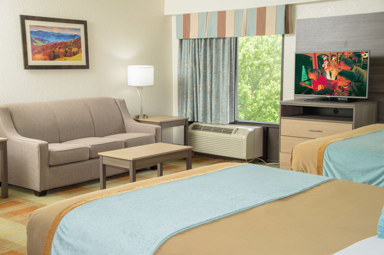 Bedroom 3, Pigeon River Inn, Sevier