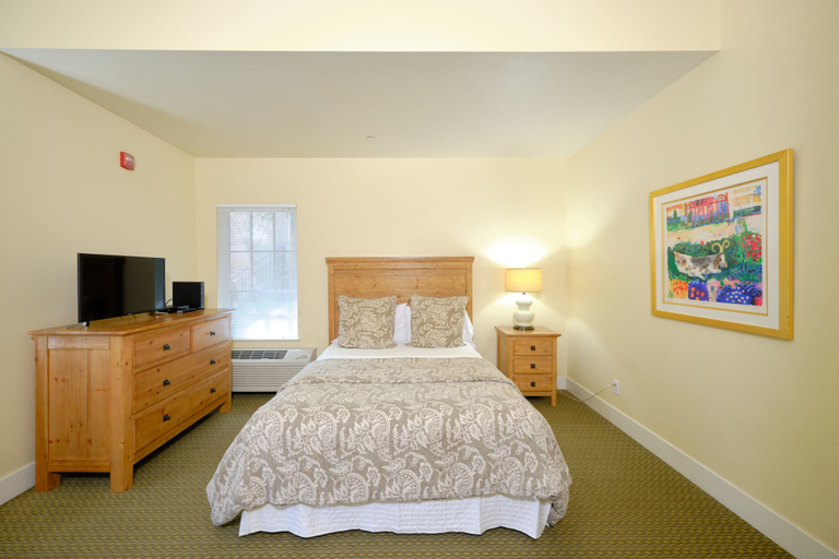 Bedroom 4, Calistoga Inn Restaurant and Brewery, Napa