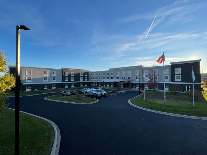 La Quinta Inn & Suites by Wyndham Bannockburn-Deerfield, Lake