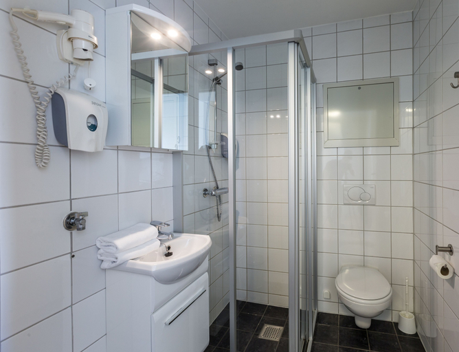 Bathroom 4, First Hotel City Tromsø, Tromsø