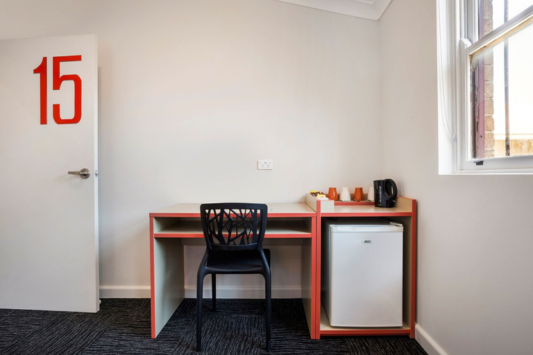 Others 5, Granville Hotel, Sydney