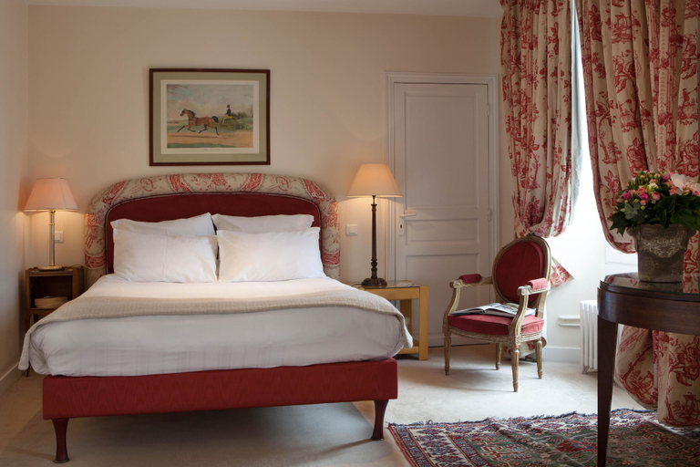 Bedroom 3, Hôtel de Londres, Seine-et-Marne