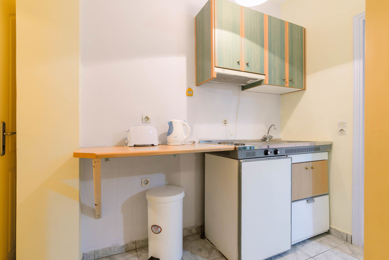 Others 5, Regina Apartments, Ionian Islands