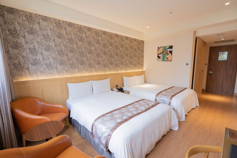 Bedroom 4, He Ti Hotel, Taichung
