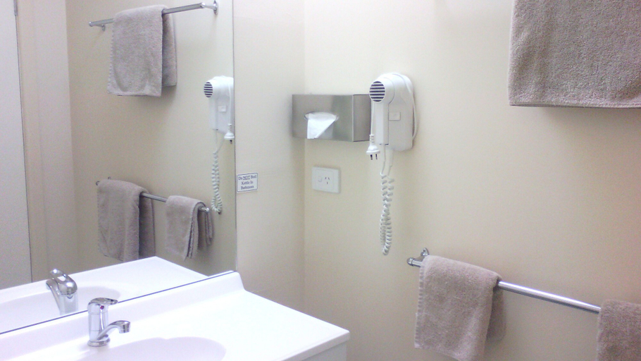 Bathroom 4, Bairnsdale Main Motel, E. Gippsland - Bairnsdale