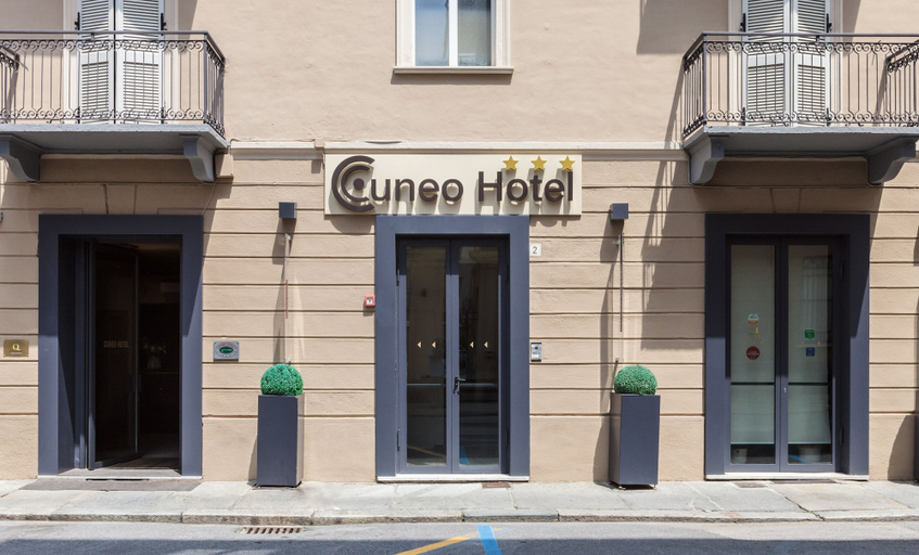 Exterior & Views 2, Cuneo Hotel, Cuneo