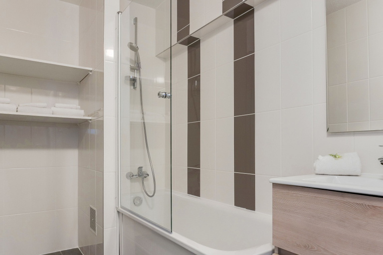 Bathroom 4, Residhotel Galerie Tatry, Gironde