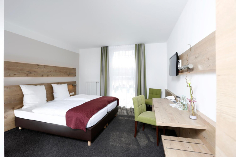 Bedroom 3, Hotel Restaurant Sachsenross, Northeim