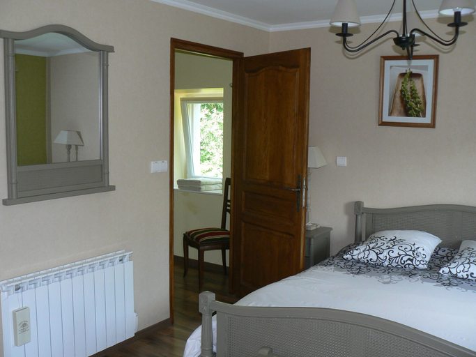 Bedroom 5, La Maison de l'étang, Meuse