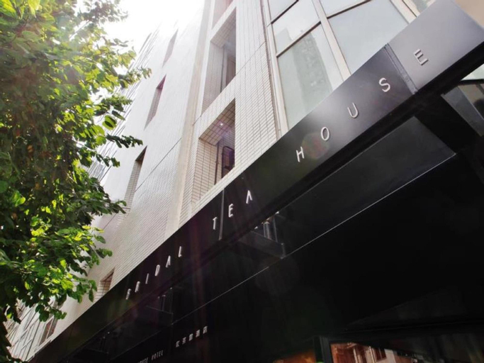 Exterior & Views 16