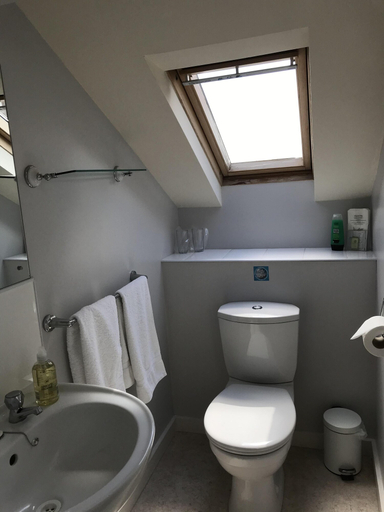 Bathroom 4, Bowden Lodge Hotel, Sefton