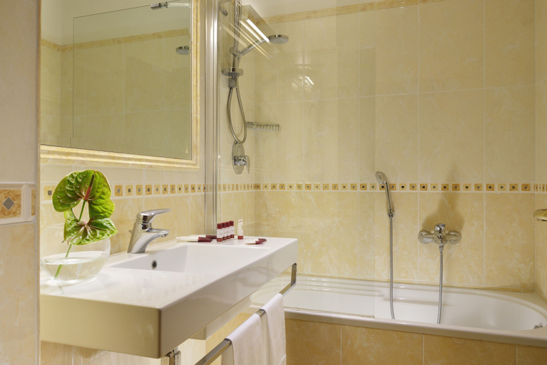 Bathroom 4, Clarion Collection Hotel Principessa Isabella, Rome