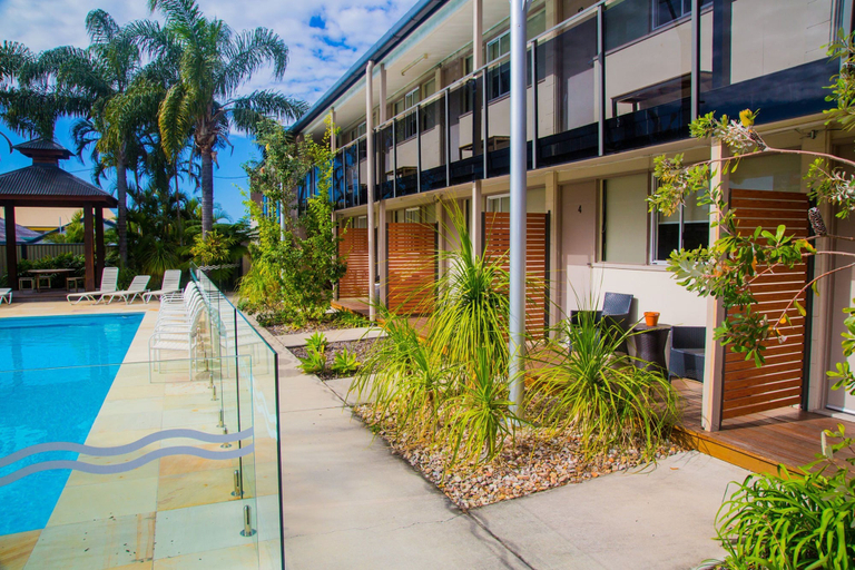 Exterior & Views 2, Nightcap at Golden Beach Tavern, Caloundra - Caloundra S.