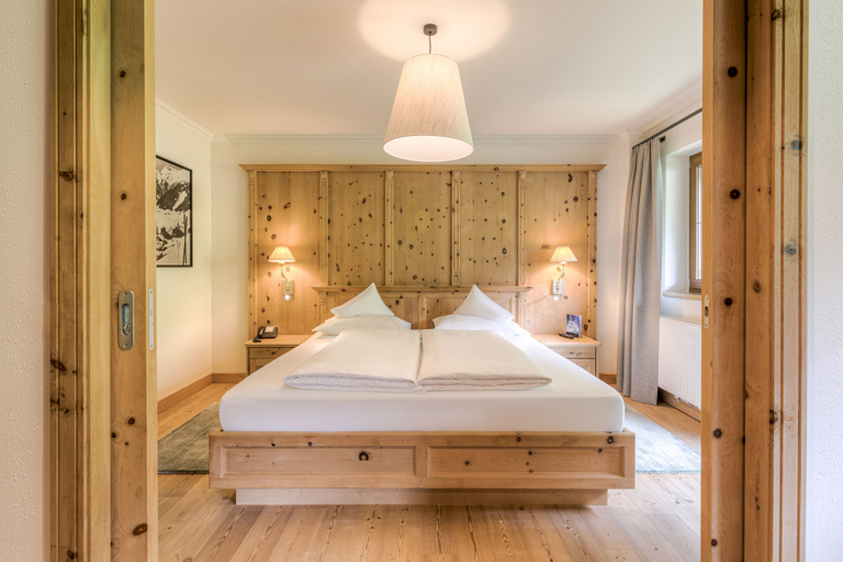 Bedroom 3, Hotel Alpenhof, Schwaz