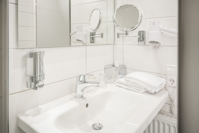 Bathroom 5, Viavelo Hotel, Freiburg im Breisgau