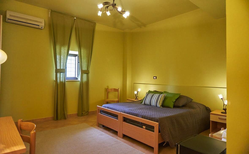 Bedroom 3, Villa Rosaria, Syracuse