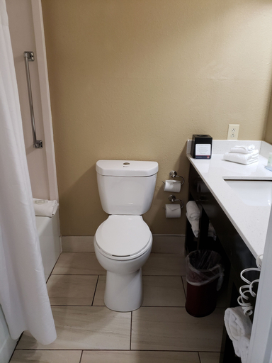 Bathroom 4, Clarion Hotel Conference Center Lexington North, Fayette