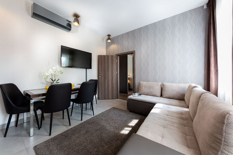 Bedroom 3, Aparthotel New Lux, Środa Śląska