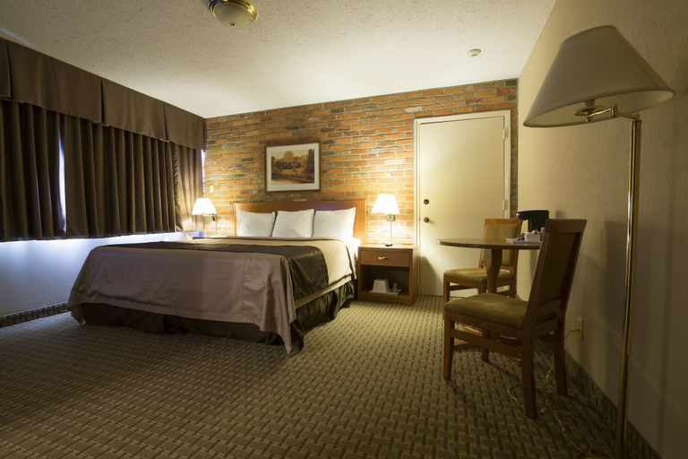 Bedroom 3, Travelodge by Wyndham Thunder Bay, Thunder Bay