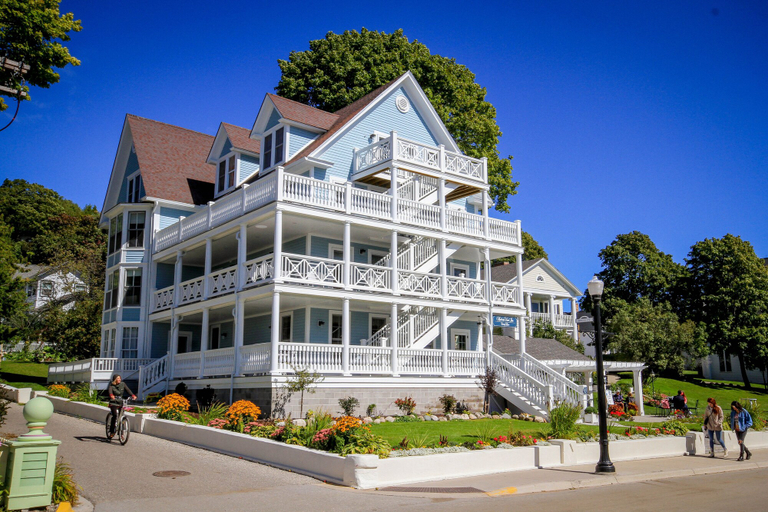 Exterior & Views 2, Harbour View Inn, Mackinac