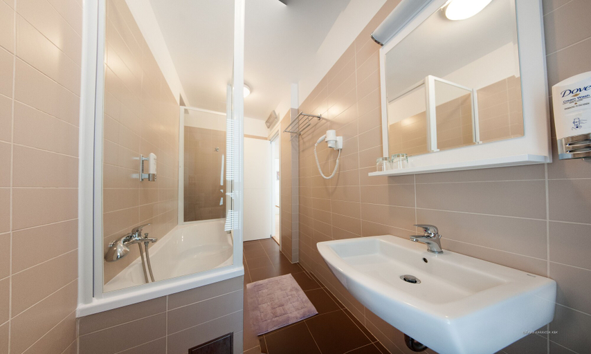 Bathroom 5, Sunnyside Apartments Petrčane, Zadar