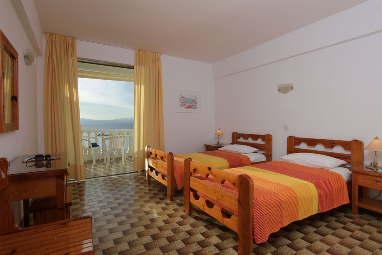 Bedroom 3, Apollon Apartments, Peloponnese