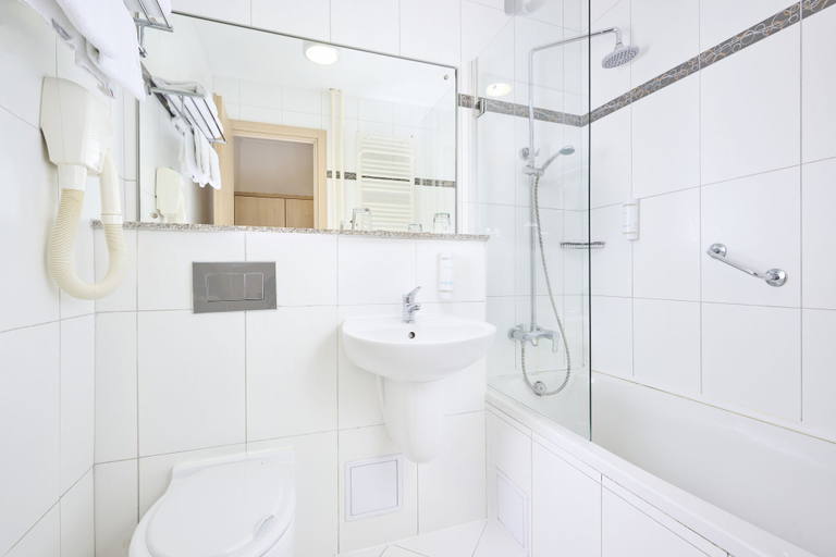 Bathroom 4, Magal Maradiso Hotel by Aminess, Omišalj