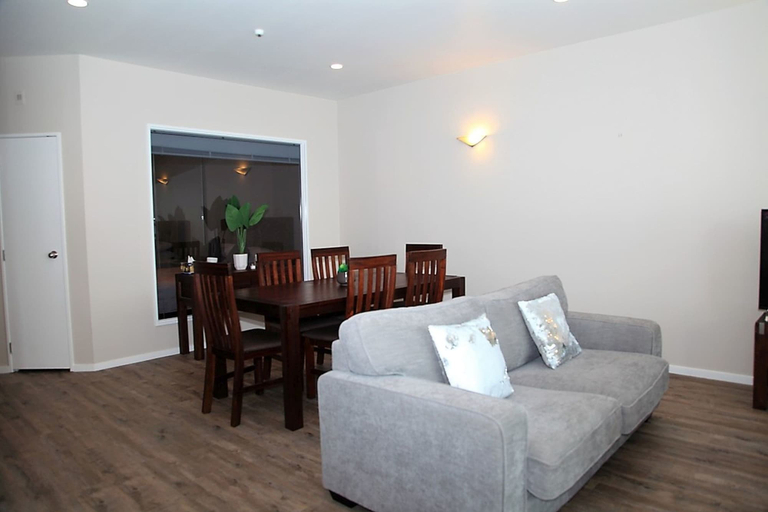 Others 3, Stylish Apartment near Entertainment District, Waitakere